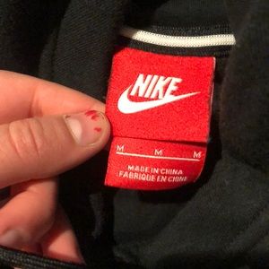 Nike Tops - Nike Sweatshirt Nike Tops - Nike Sweatshirt